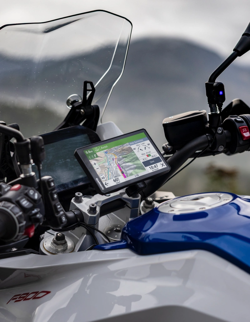 Nawigacja Zumo XT3 na kierownicy motocykla